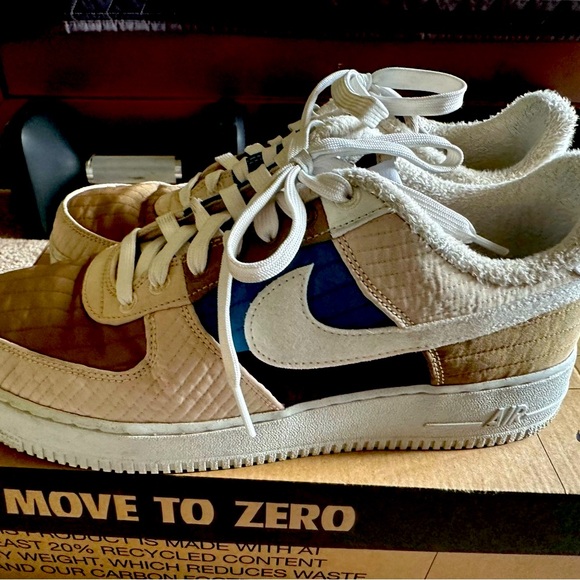 Nike Brown and Blue Sneakers - Picture 1 of 5